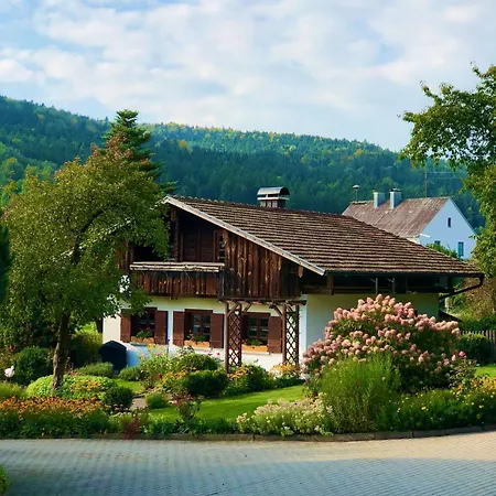 Holiday home Auszeit Im Bayerwaldhaus Mit Garten & Terrasse Waffenbrunn