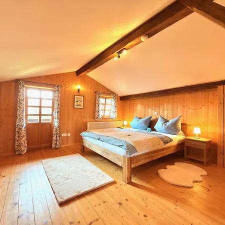 Holiday home Auszeit Im Bayerwaldhaus Mit Garten & Terrasse