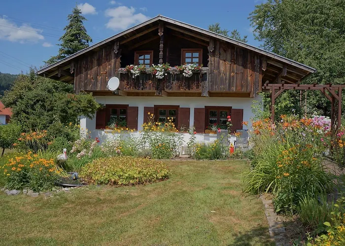 Bayerwaldhaus - Tradition Trifft Moderne * Waffenbrunn